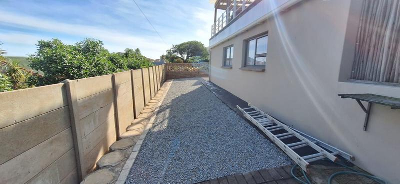 4 Bedroom Property for Sale in Dana Bay Western Cape